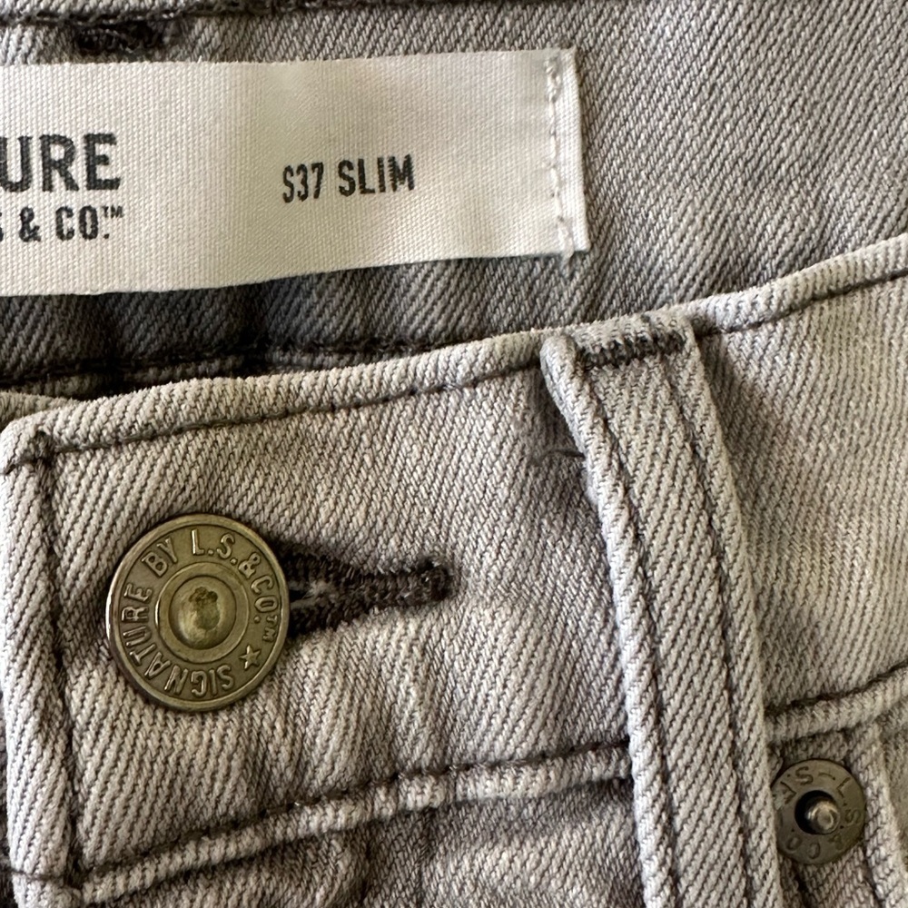 Women’s Gray Jeans - Picture 4 of 4